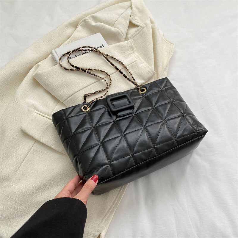 The LuxeLink Shoulder Bag
