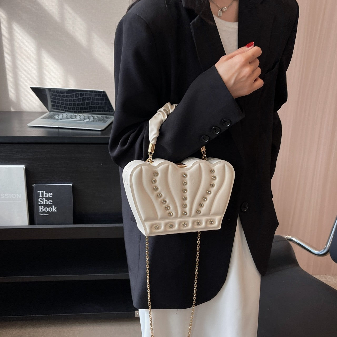 Luxury Fit for a Queen ๐