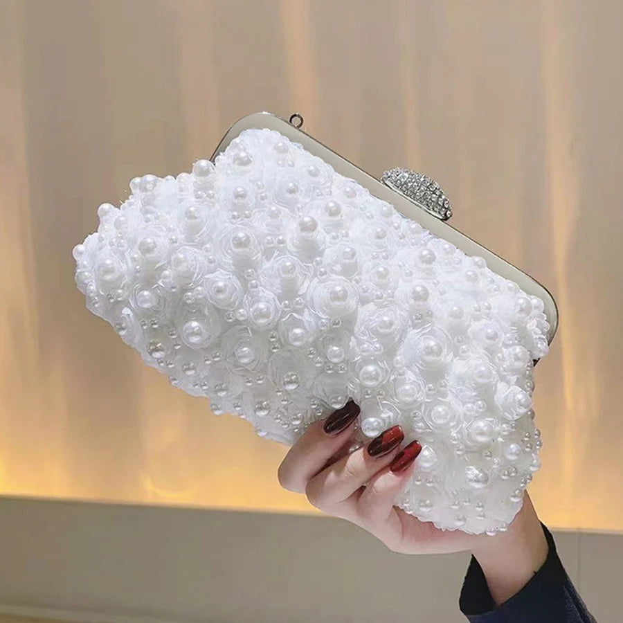 LumiClutch – A fusion of “Luminous” and “Clutch” for a dazzling feel.