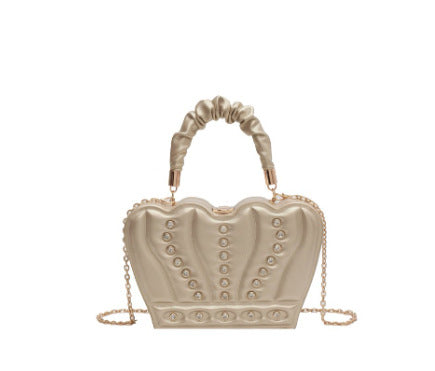 Luxury Fit for a Queen ๐