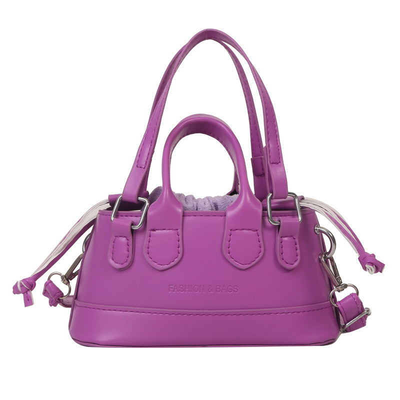 The CinchChic Messenger