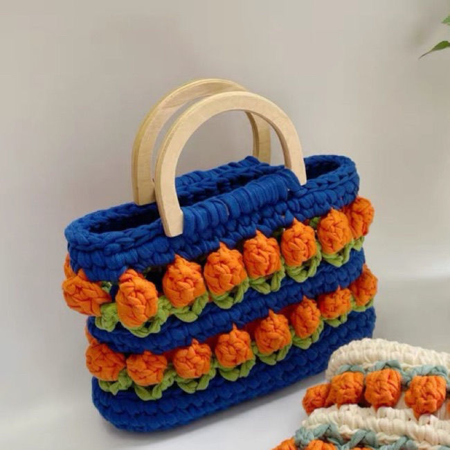 Tulip Clutch