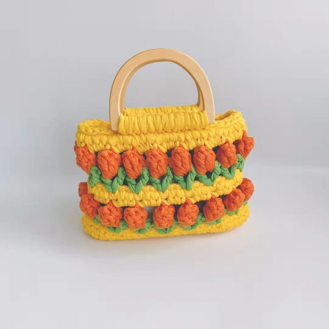 Tulip Clutch