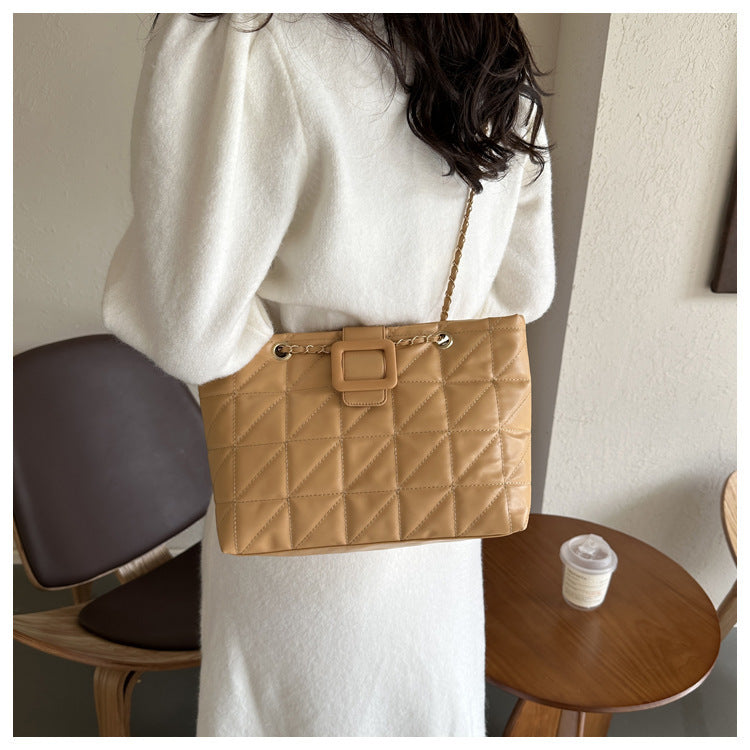 The LuxeLink Shoulder Bag