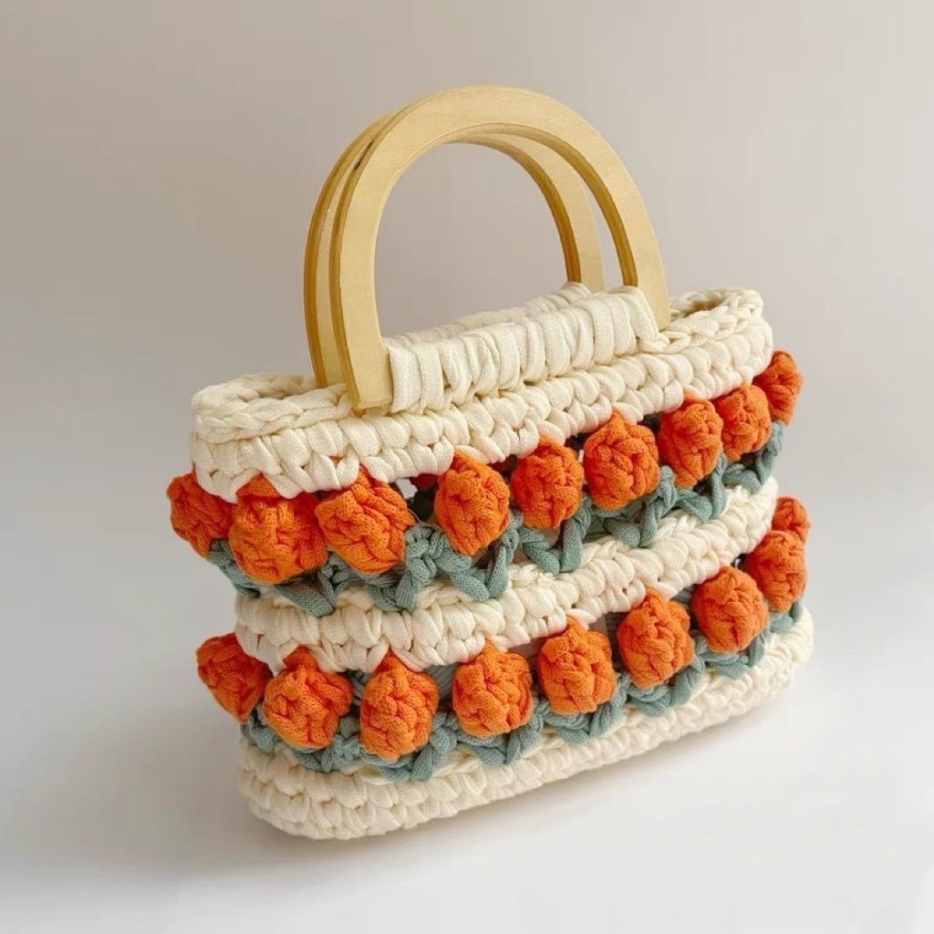 Tulip Clutch