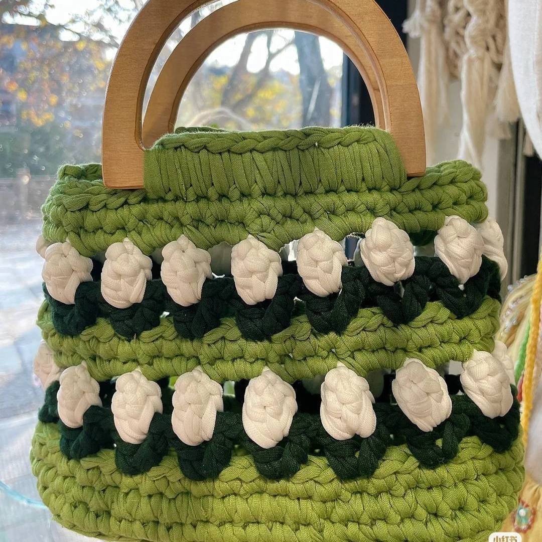 Tulip Clutch