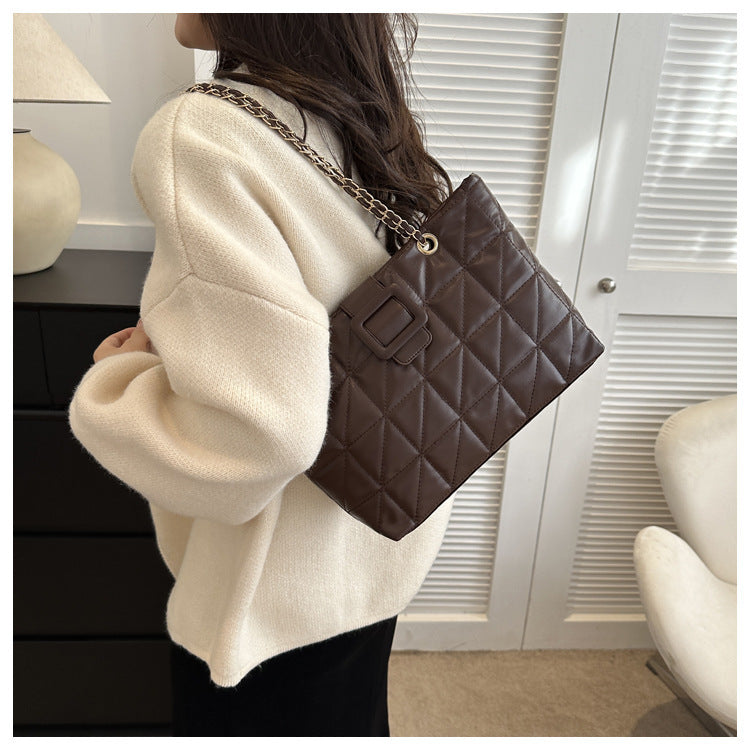 The LuxeLink Shoulder Bag