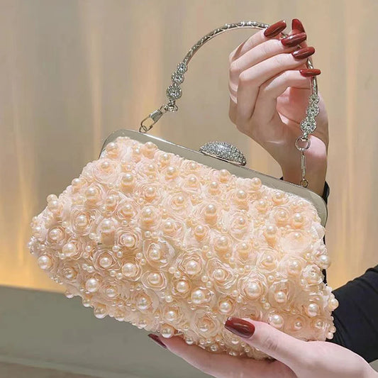 LumiClutch – A fusion of “Luminous” and “Clutch” for a dazzling feel.